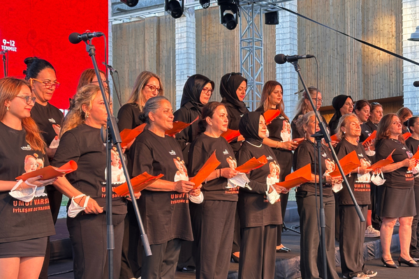 LÖSEV Gönülden Sesler Korosu, 4. Uluslararası İstanbul Koro Festivali'nde sahne aldı