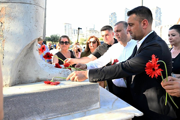 Madımak Katliamı 33. yılında Çukurova’da anıldı Madımak Katliamı 33. yılında Çukurova’da anıldı