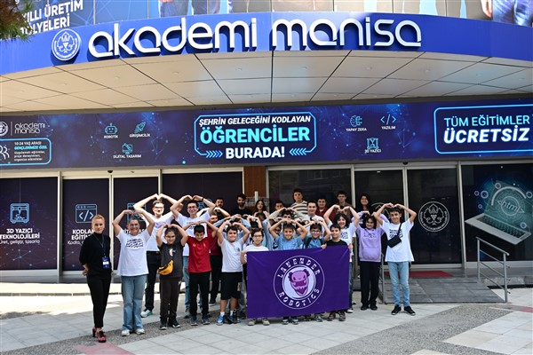 Manisa’da gençlere robotik ve mühendislik eğitimi Manisa’da gençlere robotik ve mühendislik eğitimi