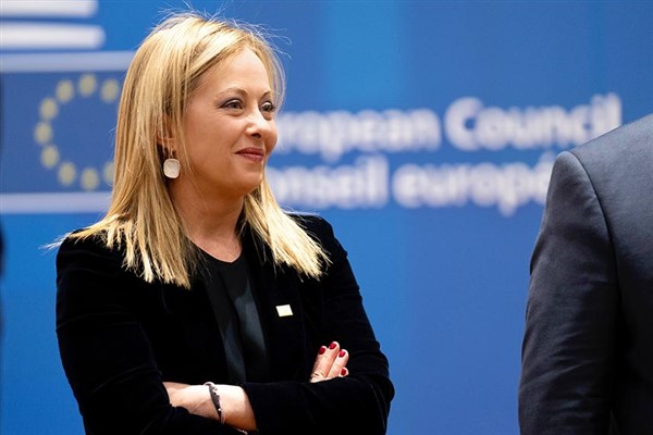Meloni: Protestocuları dinliyor, somut yanıtlar veriyoruz Meloni: Protestocuları dinliyor, somut yanıtlar veriyoruz