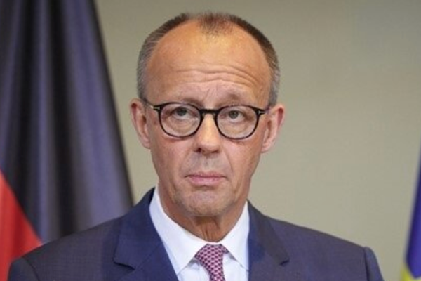 Merz: Federal Anayasa Mahkemesi demokrasimizin bir direğidir Merz: Federal Anayasa Mahkemesi demokrasimizin bir direğidir