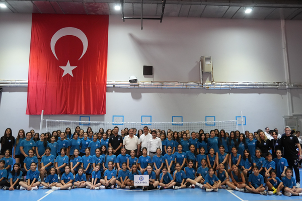 Mimar Sinan Spor Kulübü yöneticilerinden Başkan Aşgın'a ziyaret