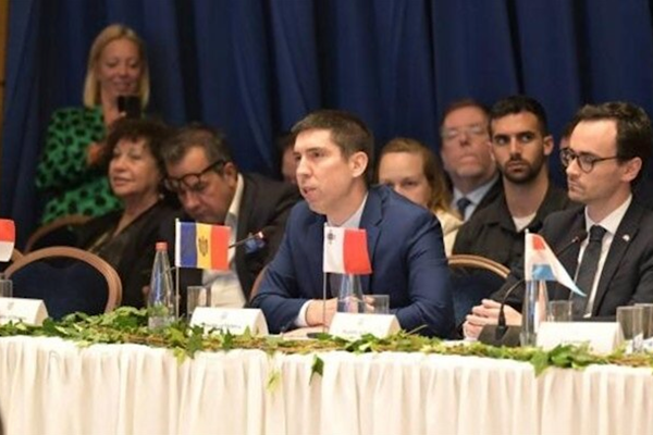 Moldova Dışişleri Bakanı Popșoi, BM Genel Kurulu Başkanı Rahman ile görüştü