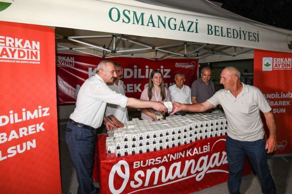 Osmangazi’de Mevlit Kandili’nde kandil simidi ikramı Osmangazi’de Mevlit Kandili’nde kandil simidi ikramı