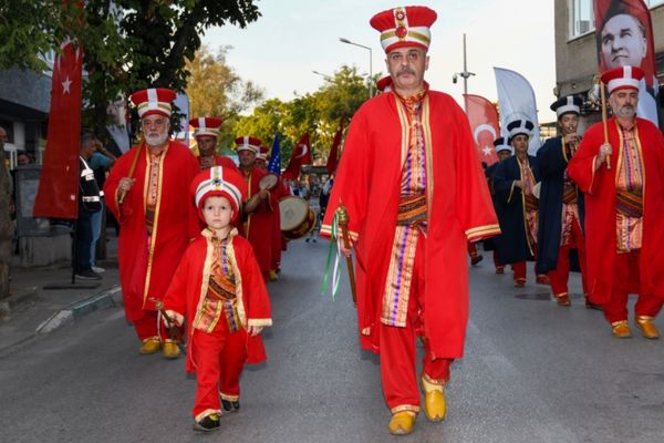Osmangazi’de Uluslararası Balkan Festivali başladı