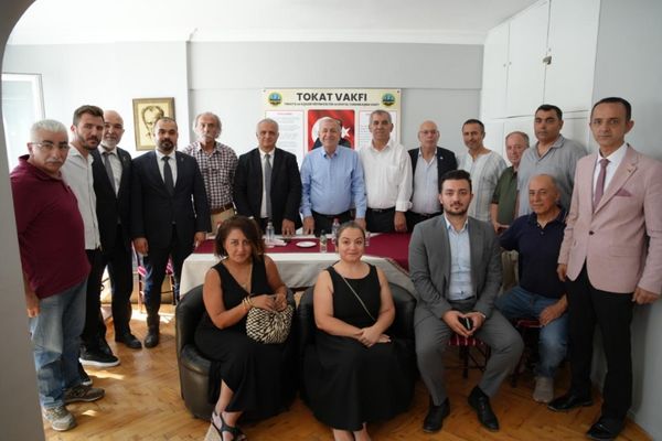 Özdağ’dan Tokat vakfına ziyaret Özdağ’dan Tokat vakfına ziyaret