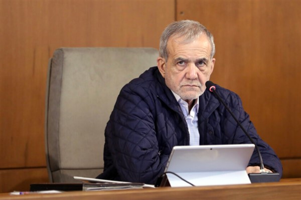 Pezeşkiyan: İranlı kızlar, çeşitli alanlarda yeteneklerini defalarca kanıtladılar Pezeşkiyan: İranlı kızlar, çeşitli alanlarda yeteneklerini defalarca kanıtladılar