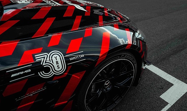Pirelli'den F1® Güvenlik Aracı'na Özel Yeni Lastik: Mercedes-AMG GT 63 Pro 4MATIC+ İçin P Zero R