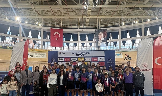 Pist Bisikleti Kupası'nın Genç Yıldızları Konya Velodromu'nda Pedal Çevirdi