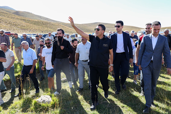 Pülümür’de Koç Katım Şenliği 1967’den sonra ilk kez düzenlendi Pülümür’de Koç Katım Şenliği 1967’den sonra ilk kez düzenlendi