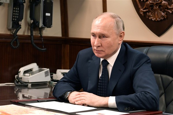 Putin ile BAE Devlet Başkanı Bin Zayed telefonda görüştü
Putin ile BAE Devlet Başkanı Bin Zayed telefonda görüştü