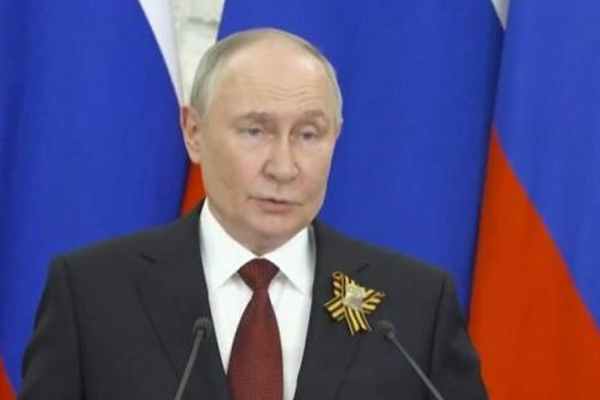 Putin ve Laos Başbakanı Siphandone Kazan’da görüştü