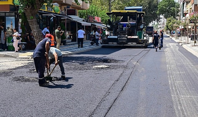Salihli'nin Şüheda Caddesi Baştan Aşağı Yenileniyor