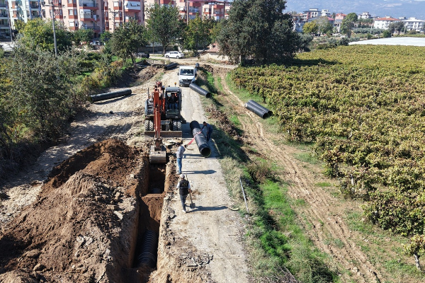 Sarıgöl’de 1.200 metrelik yağmur suyu hattı tamamlandı Sarıgöl’de 1.200 metrelik yağmur suyu hattı tamamlandı