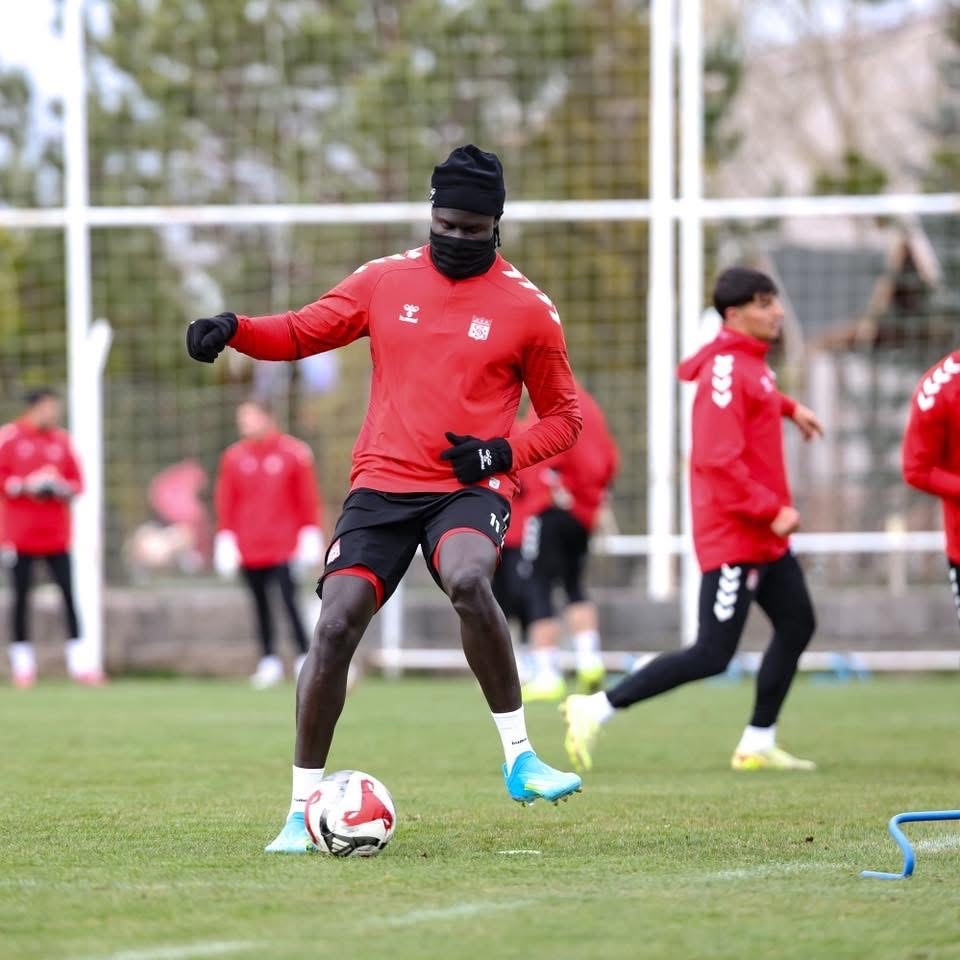 Sivasspor, Esenler Erokspor maçı hazırlıklarını sürdürdü