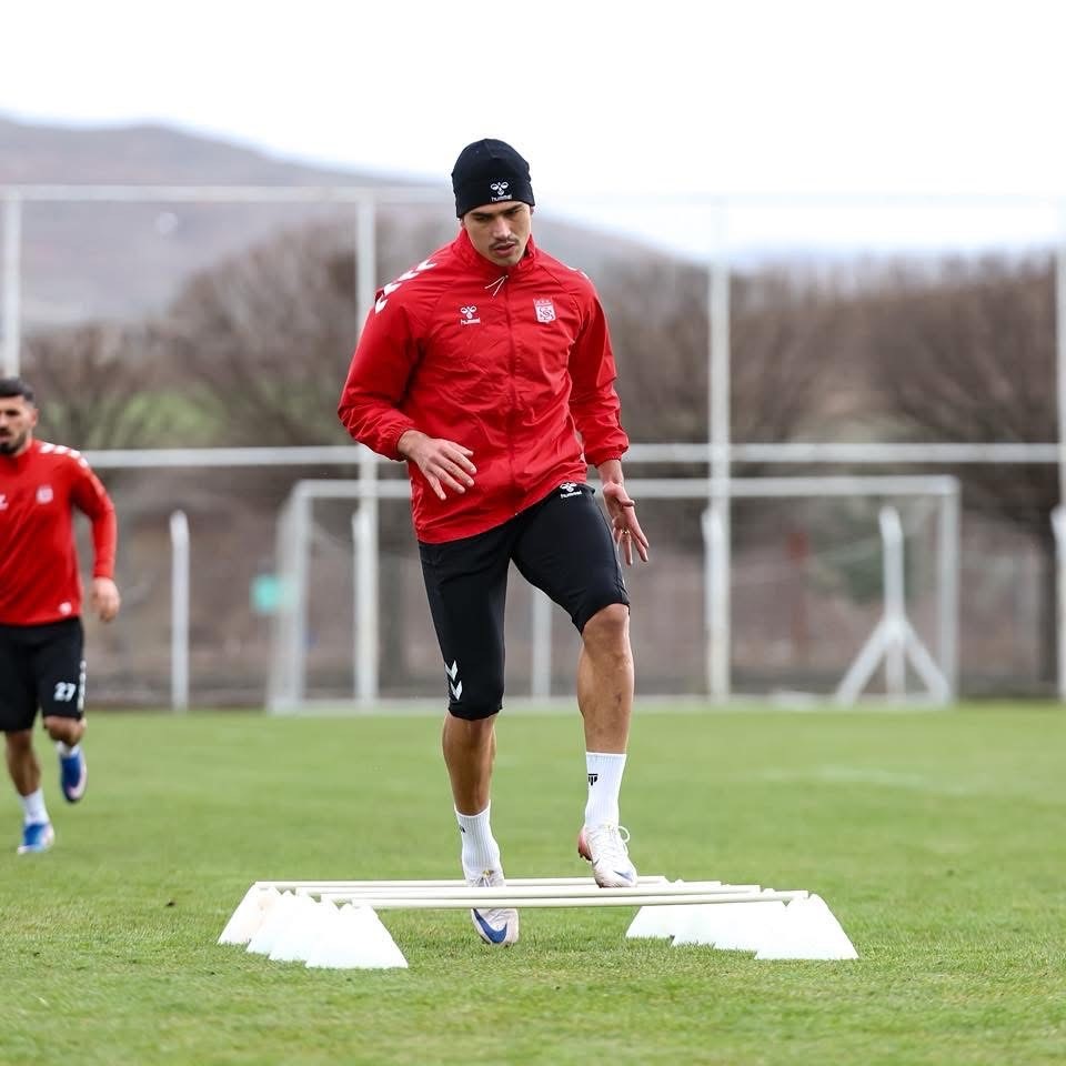 Sivasspor, Esenler Erokspor maçı hazırlıklarını sürdürdü