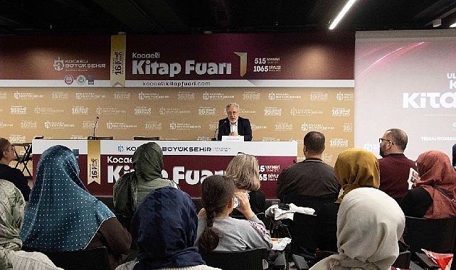 Söyleşiler kitapseverlere farklı pencereler açıyor; Kitap Fuarı'nda hayatı anlamlandıran söyleşiler