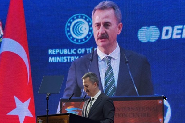 SSB Başkanı Görgün, Kuveyt Büyükelçisi Oğuz’u kabul etti SSB Başkanı Görgün, Kuveyt Büyükelçisi Oğuz’u kabul etti