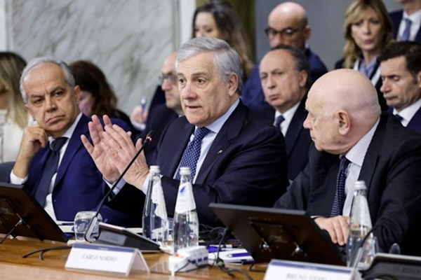 Tajani: Nakliye ve balıkçılık sektörüne kaynak sağlıyoruz Tajani: Nakliye ve balıkçılık sektörüne kaynak sağlıyoruz