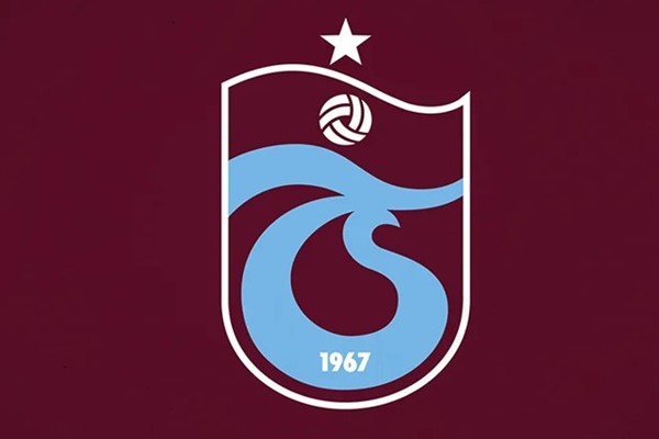 Trabzonspor, Salah ile 2 yıllık sözleşme imzaladı Trabzonspor, Salah ile 2 yıllık sözleşme imzaladı
