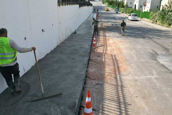 Tüysüzlerde beton kaldırım çalışması tamamlandı Tüysüzlerde beton kaldırım çalışması tamamlandı
