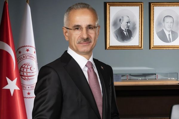 Uraloğlu: 30 Ağustos’ta bazı raylı sistemler ücretsiz olacak Uraloğlu: 30 Ağustos’ta bazı raylı sistemler ücretsiz olacak