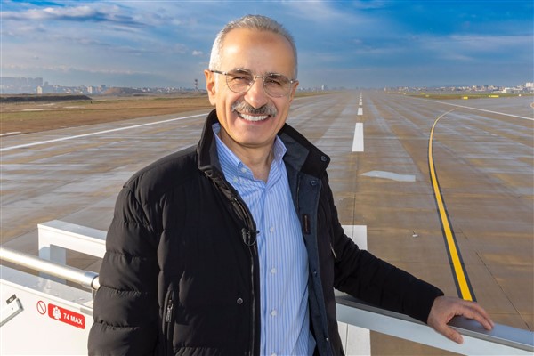 Uraloğlu: Posta ve kargo gönderileri 728 milyonu aştı Uraloğlu: Posta ve kargo gönderileri 728 milyonu aştı