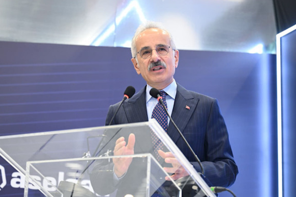 Uraloğlu: Şanlıurfa Çevikkuvvet Köprülü Kavşağı trafik akışını kesintisiz hale getirdi