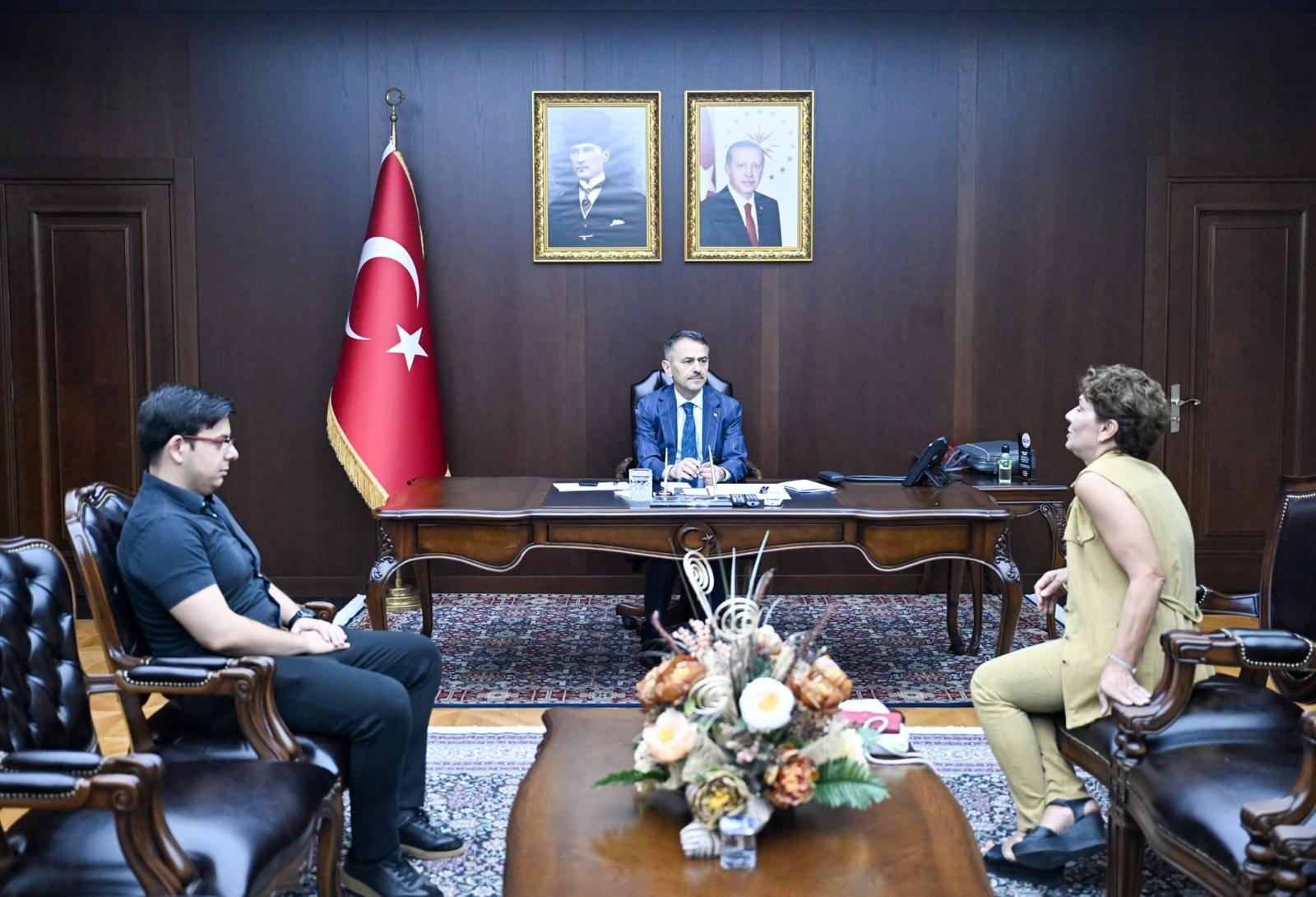 Vali Aktaş, Gebze makamda vatandaşlarımızla bir araya geldi