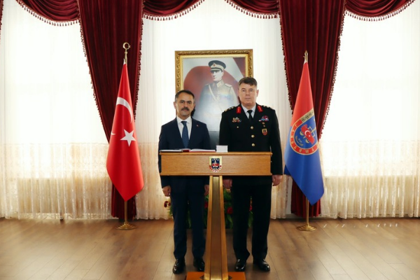 Vali Aktaş’tan İstanbul İl Jandarma Komutanı Tataroğlu’na ziyaret Vali Aktaş’tan İstanbul İl Jandarma Komutanı Tataroğlu’na ziyaret