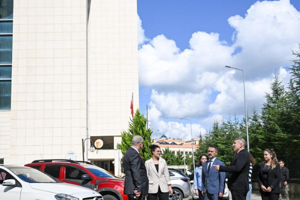 Vali Aktaş’tan Kocaeli Üniversitesi yurtlarına ziyaret Vali Aktaş’tan Kocaeli Üniversitesi yurtlarına ziyaret
