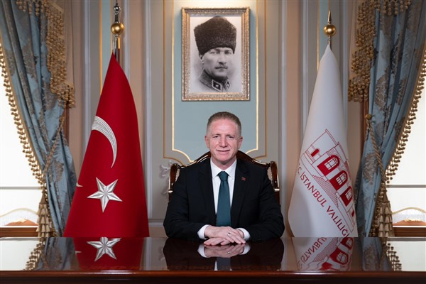 Vali Gül, gazi Taşkın ve ailesini ziyaret etti