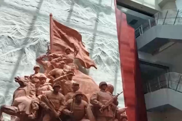 Xinjiang Devrim Askeri Müzesi açıldı Xinjiang Devrim Askeri Müzesi açıldı