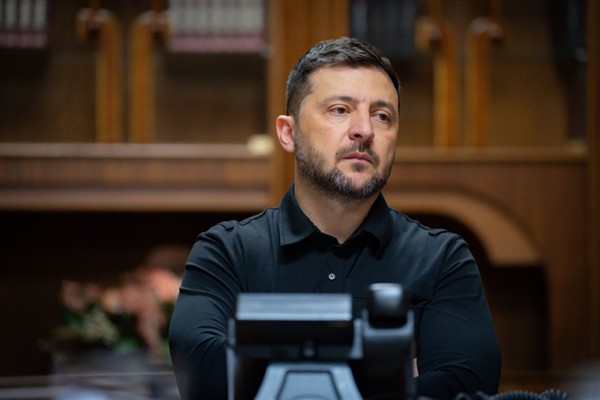 Zelenski: Rusya’nın hava savunması mühimmatla sınırlı