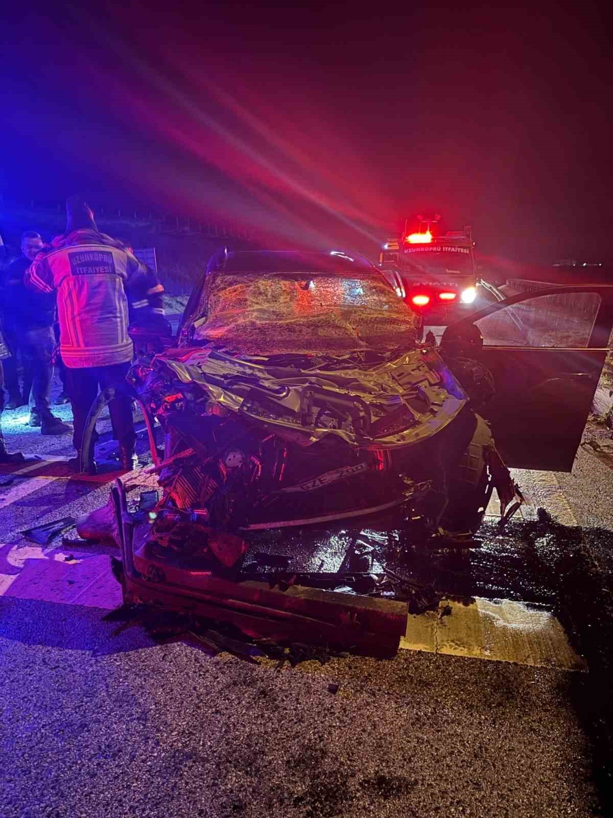 10 yıl hapis cezası bulunan şahıs trafik kazasında hayatını kaybetti
10 yıl hapis cezası bulunan şahıs trafik kazasında hayatını kaybetti