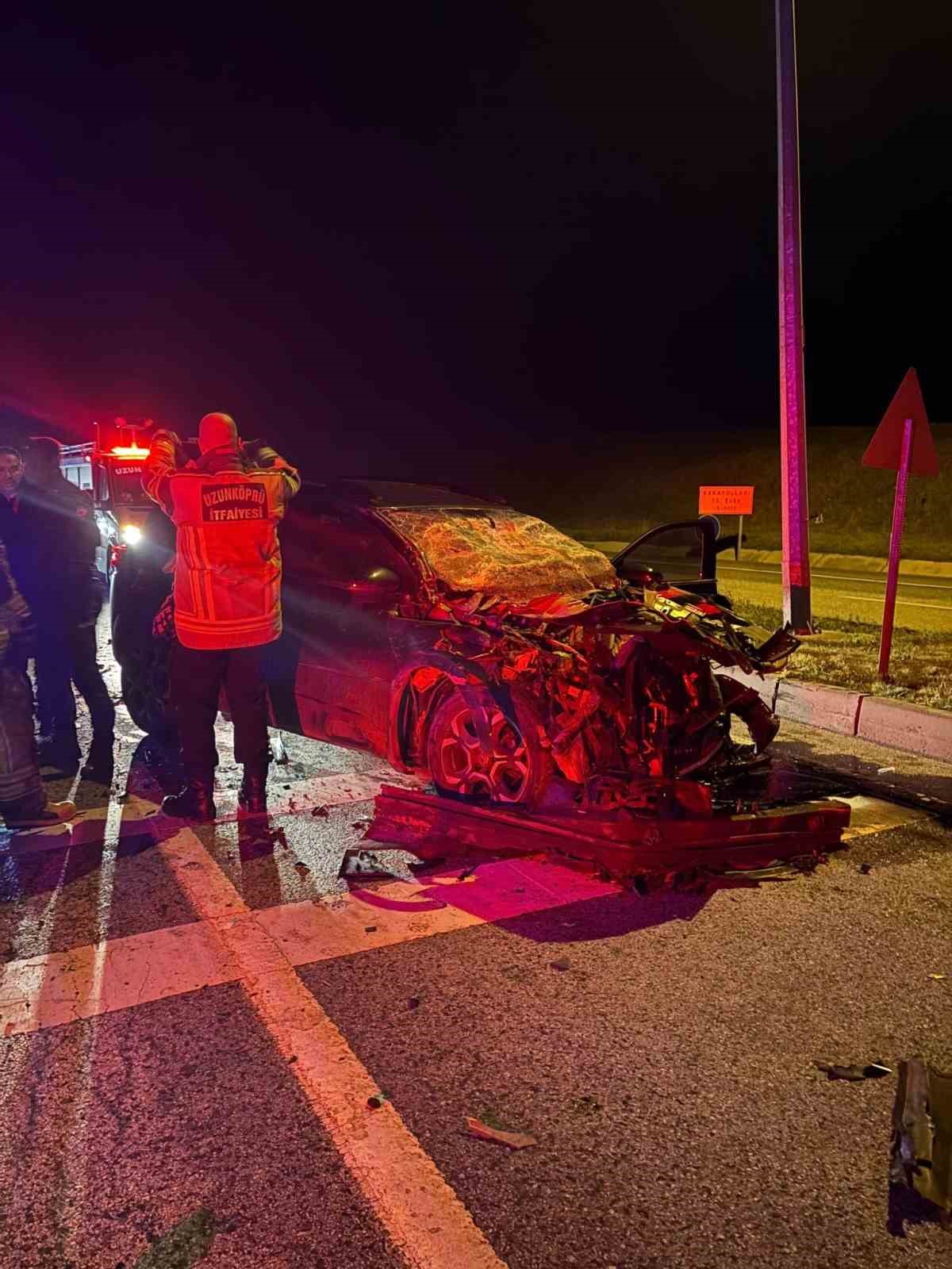 10 yıl hapis cezası bulunan şahıs trafik kazasında hayatını kaybetti
10 yıl hapis cezası bulunan şahıs trafik kazasında hayatını kaybetti