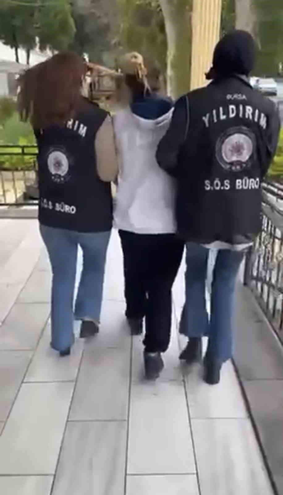 108 yıl hapis cezasıyla aranıyordu, Bursa polisinden kaçamadı
