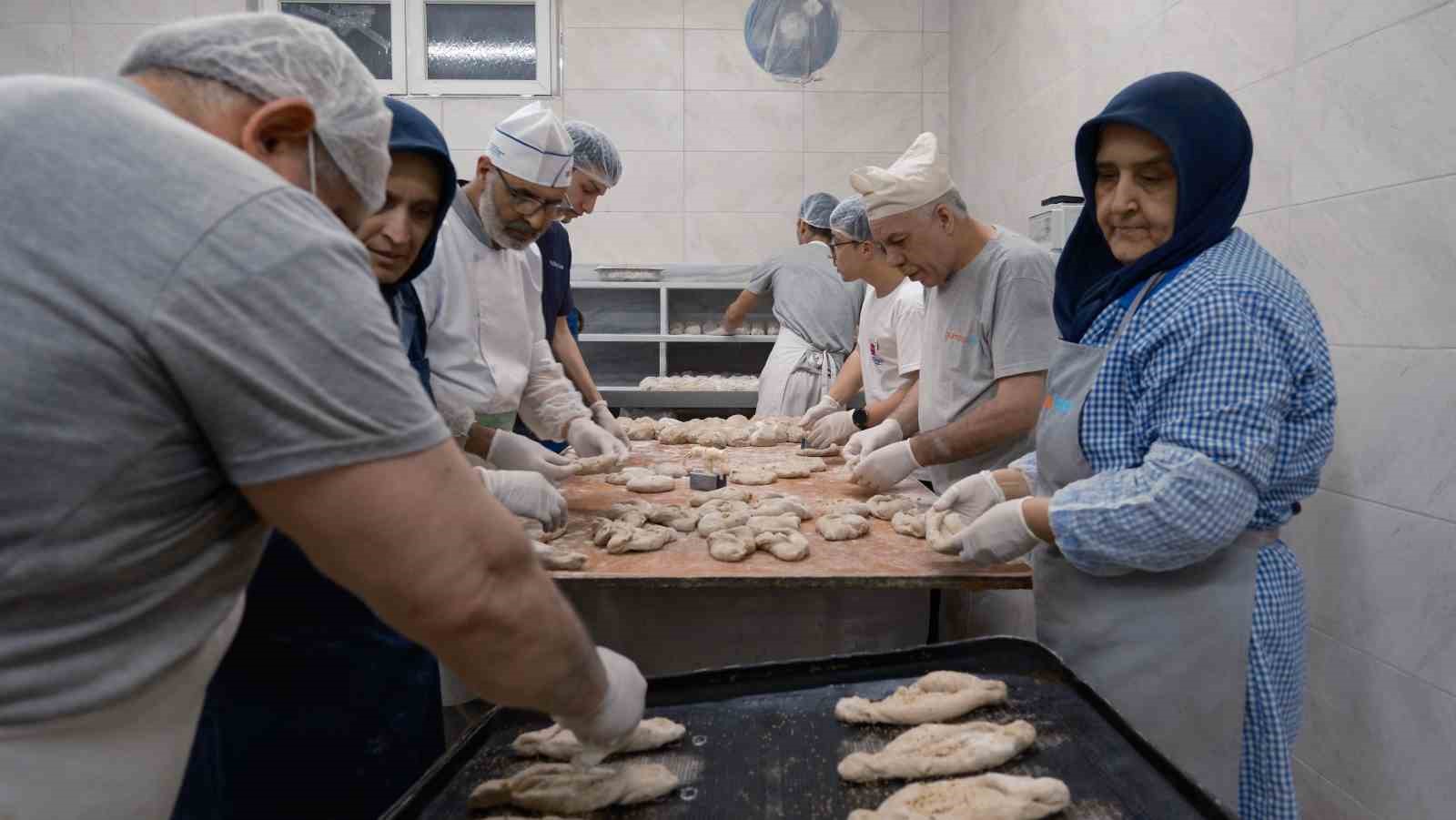 11 çeşit baharatla hazırlanıyor, 15 gün bayatlamıyor
