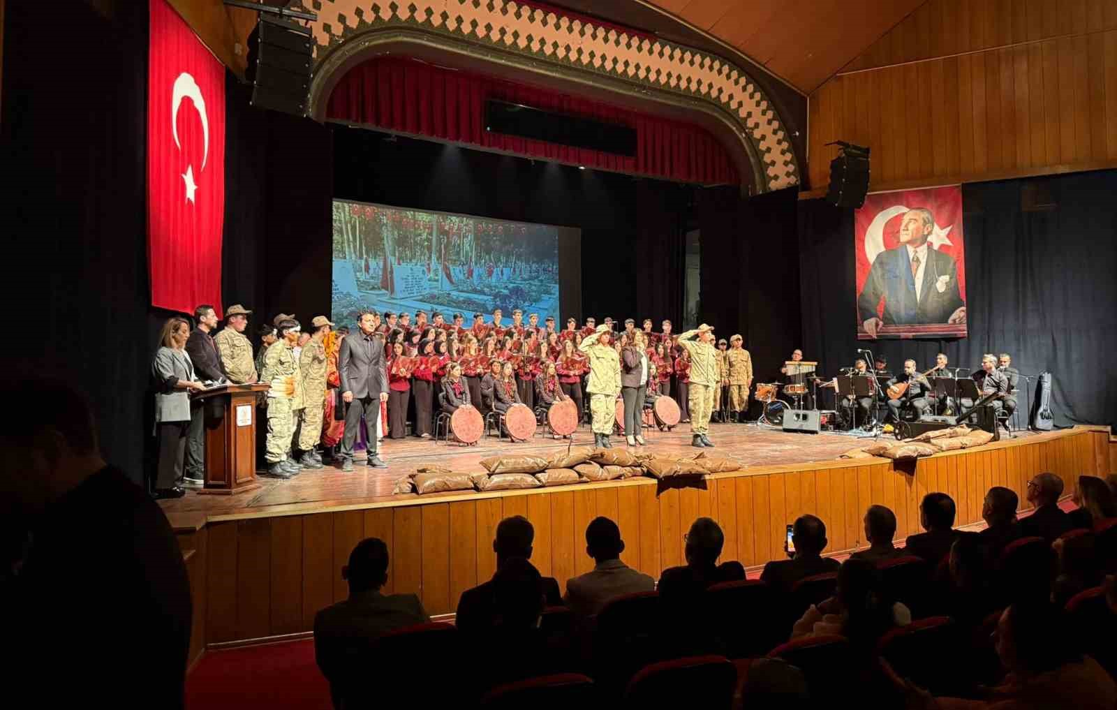 111 genç yürekten dev Çanakkale Oratoryosu
