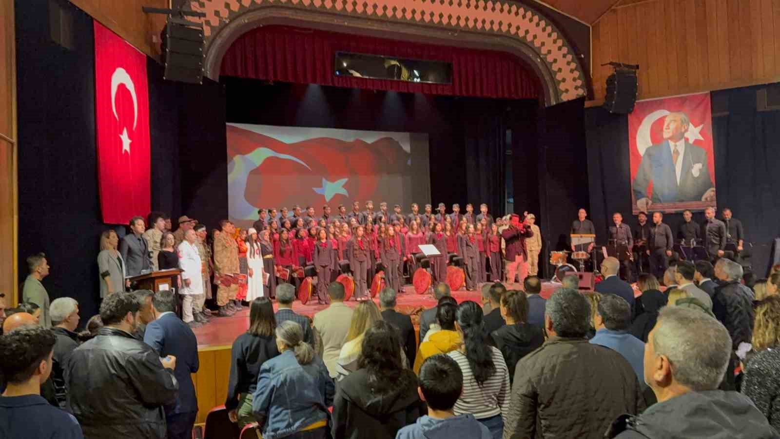 111 genç yürekten dev Çanakkale Oratoryosu
