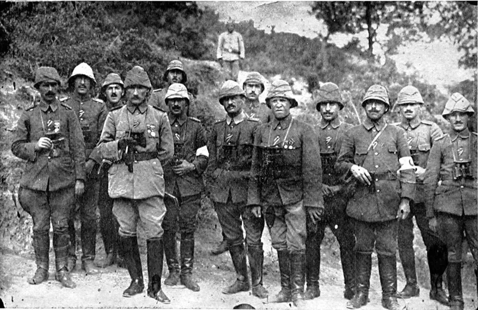 111 yıl önce Atatürk’ün o tarihi fotoğrafının çekildiği alan tarihe tanıklı ediyor
