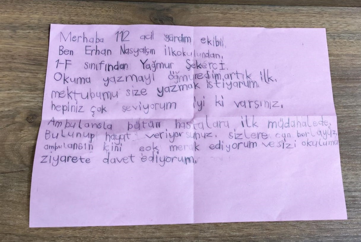 112’den minik Yağmur ve arkadaşlarına karne hediyesi
