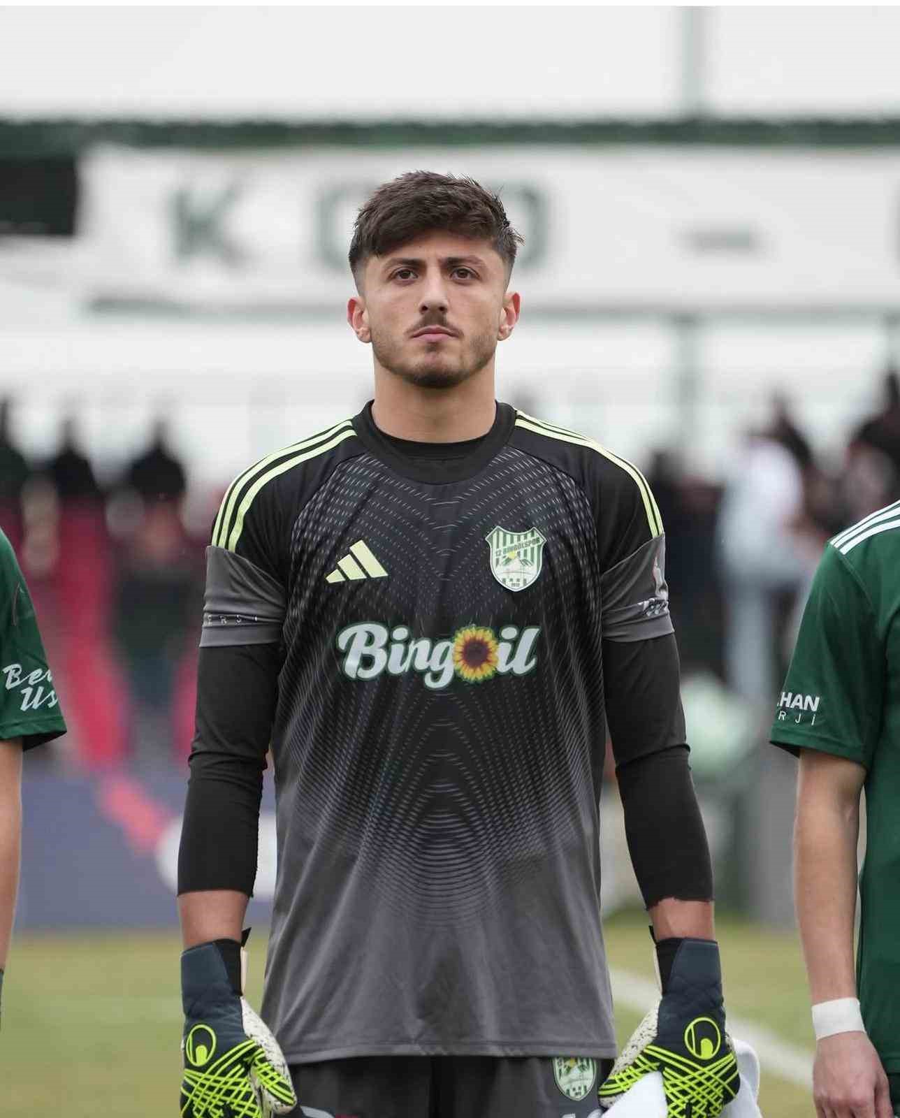 12 Bingölspor kalecisi Oğuzhan Çelik: "Şampiyonluğu daha erken ilan edebilirdik"
12 Bingölspor kalecisi Oğuzhan Çelik: "Şampiyonluğu daha erken ilan edebilirdik"