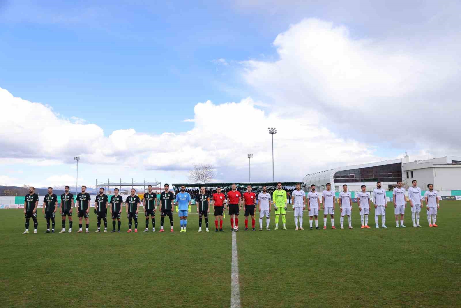 12 Bingölspor şampiyon oldu
12 Bingölspor şampiyon oldu