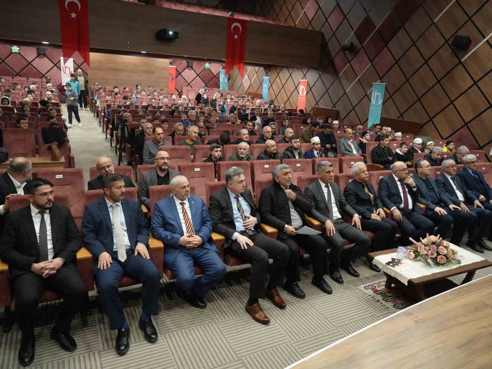 12 farklı ildeki öğrenciler Kur’an-ı Kerim’i en güzel okuyabilmek için yarıştı
