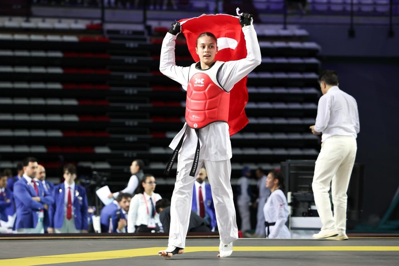 13. Uluslararası Türkiye Açık Taekwondo Turnuvası’nda 5. gün sona erdi
13. Uluslararası Türkiye Açık Taekwondo Turnuvası’nda 5. gün sona erdi