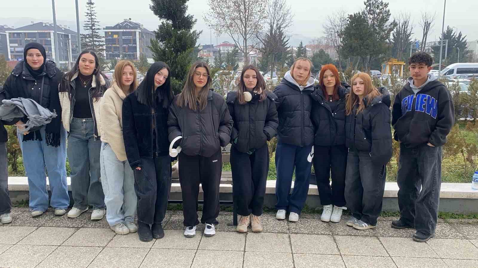 13 yaşındaki çocuğun yumruğuyla ölen Alperen’in ailesine tehdit mesajları
