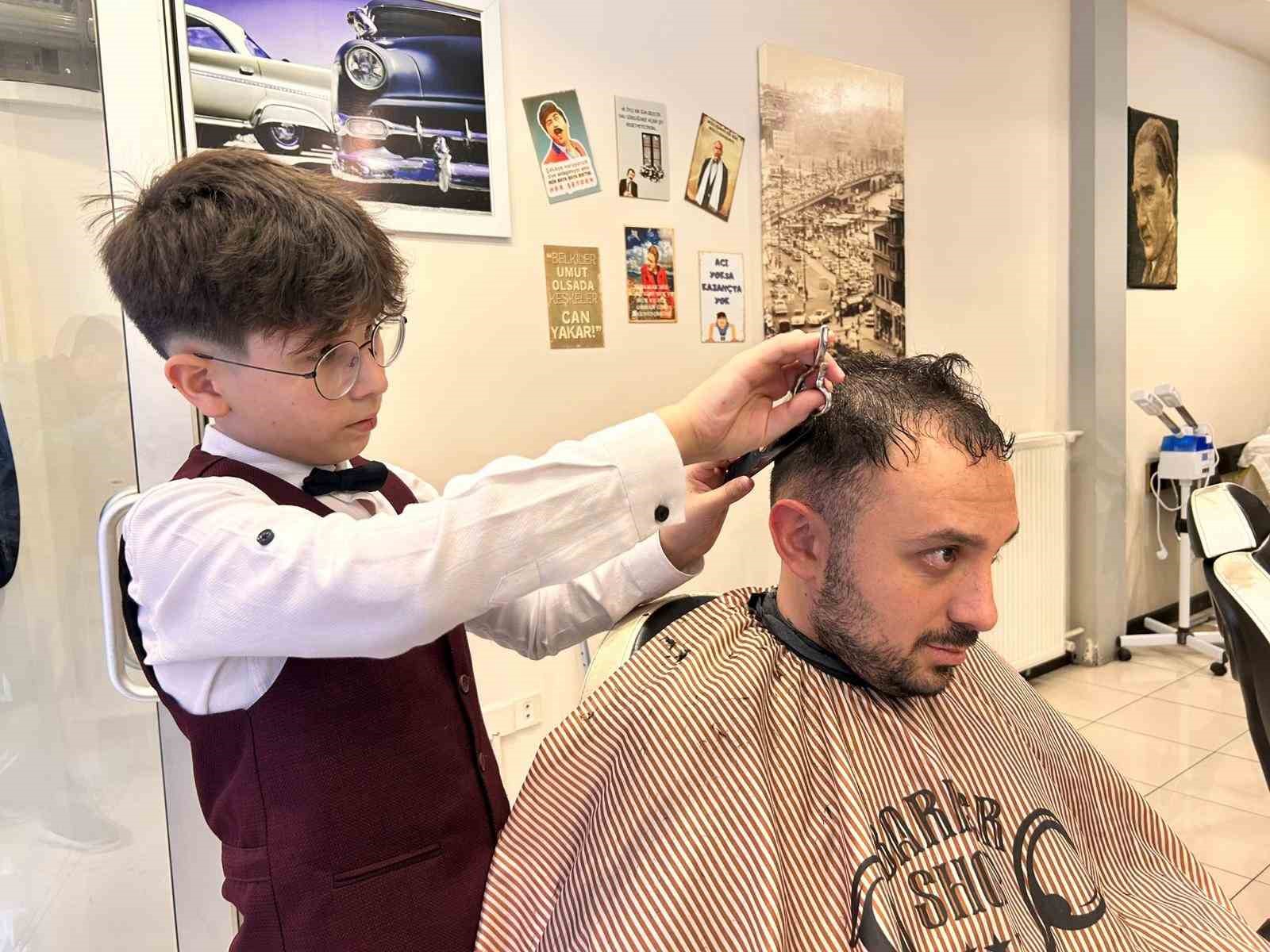 13 yaşındaki kuaför Çınar, küçük yaşına rağmen ustalarına taş çıkarıyor
