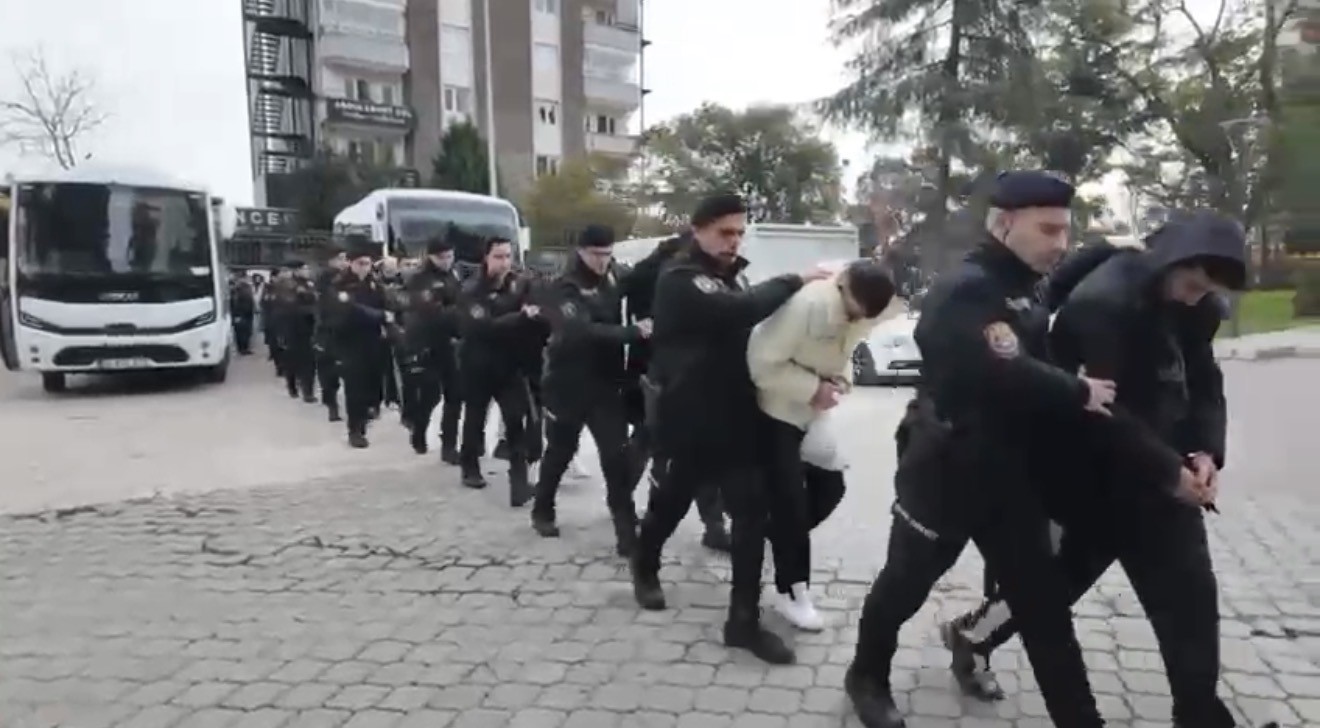 14 kişinin tutuklandığı yasa dışı bahis operasyonunda 2,6 milyar TL işlem hacmi belirlendi
