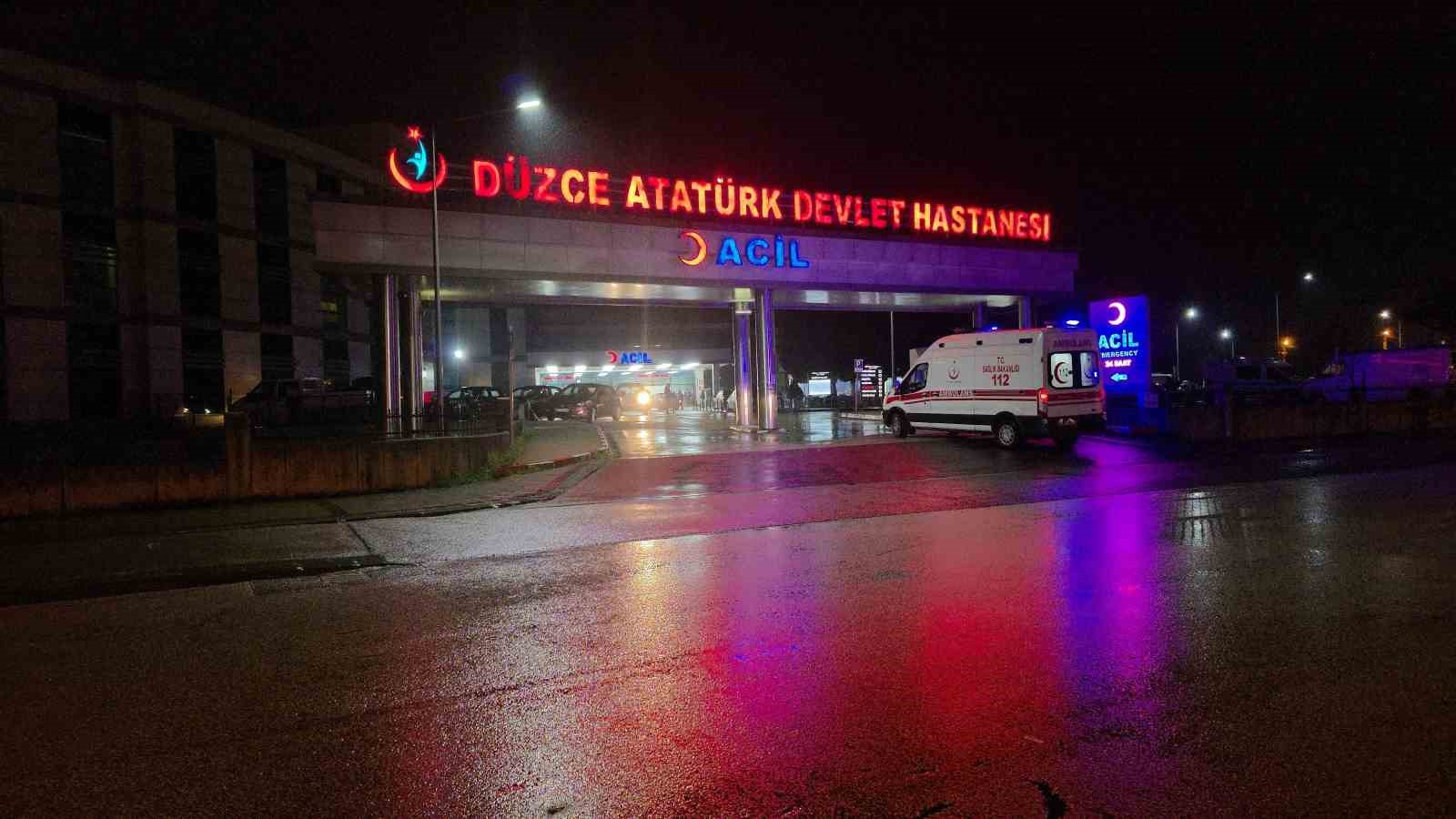 14 yaşında çocuk, otobüs durağında silahla vurulmuş halde bulundu
